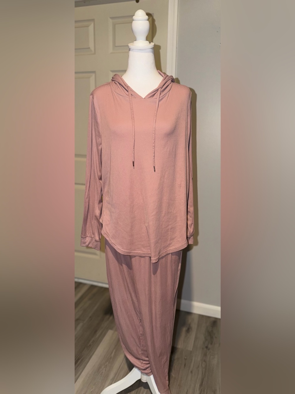 Nicole Miller Dusty Rose Lounge Set